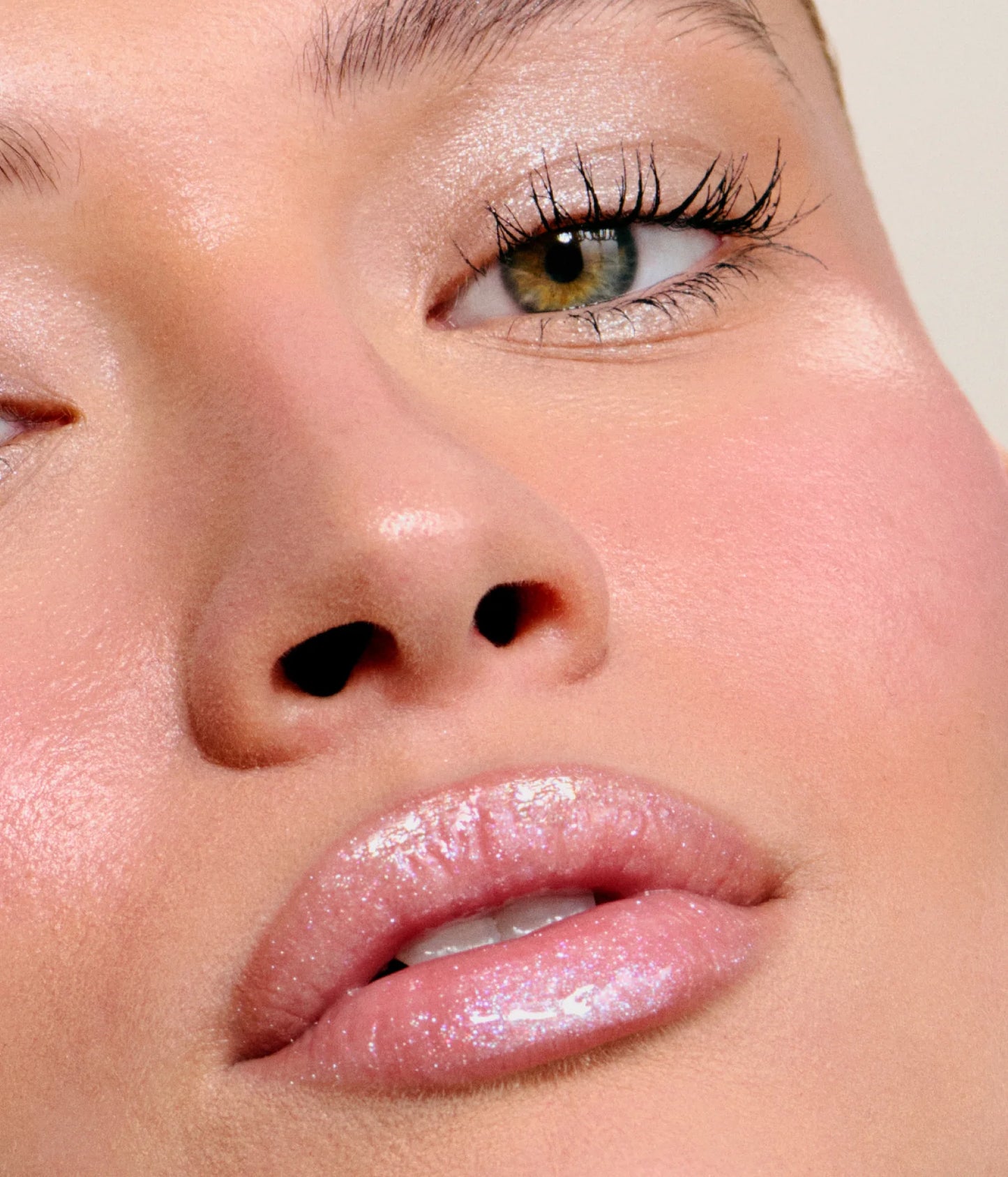 plumping lip gloss