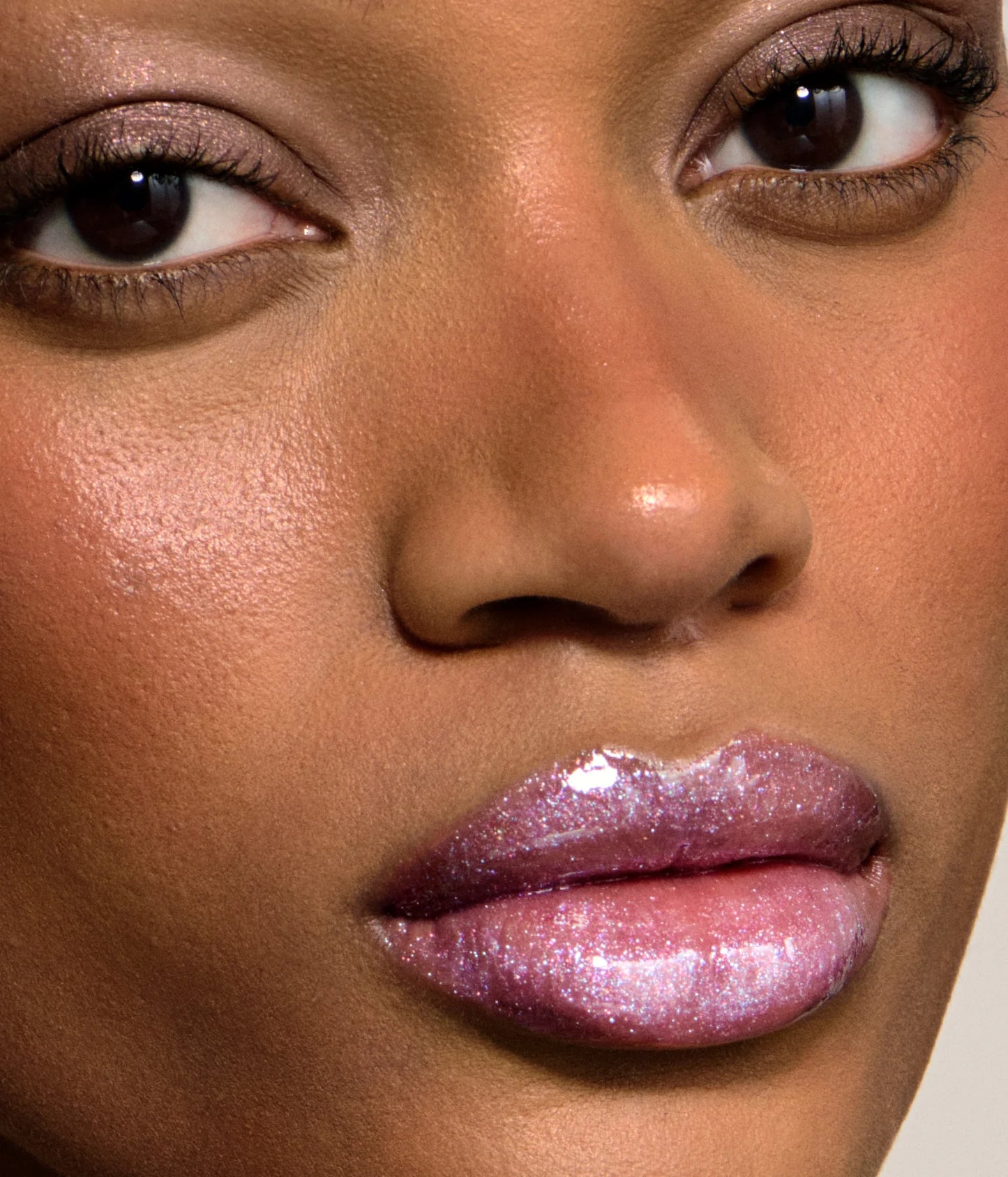 plumping lip gloss