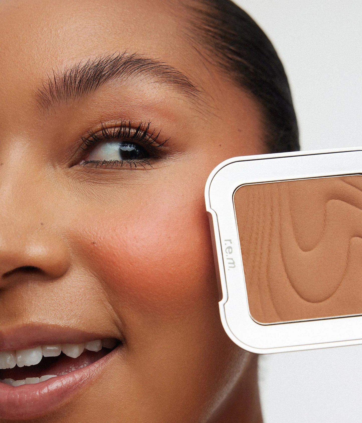 satin matte bronzer